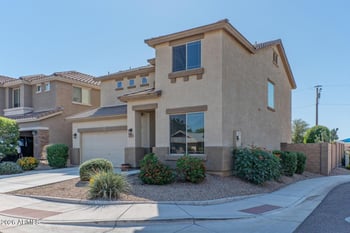 4715 W Gelding Dr, Glendale, AZ 85306