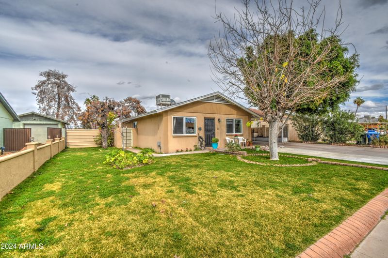 4716 E Saint Catherine Ave, Phoenix, AZ 85042