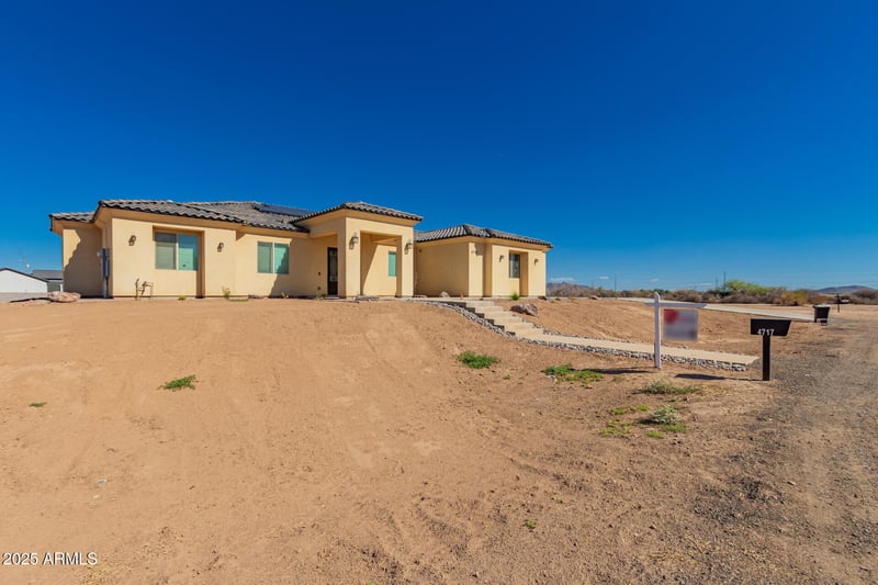 4717 180th Dr, Goodyear, AZ 85338