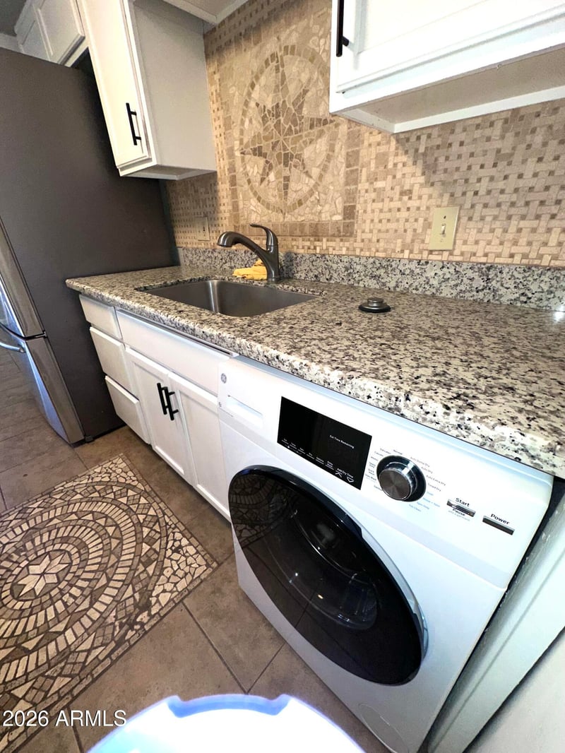 4717 Belleview St, Phoenix, AZ 85008
