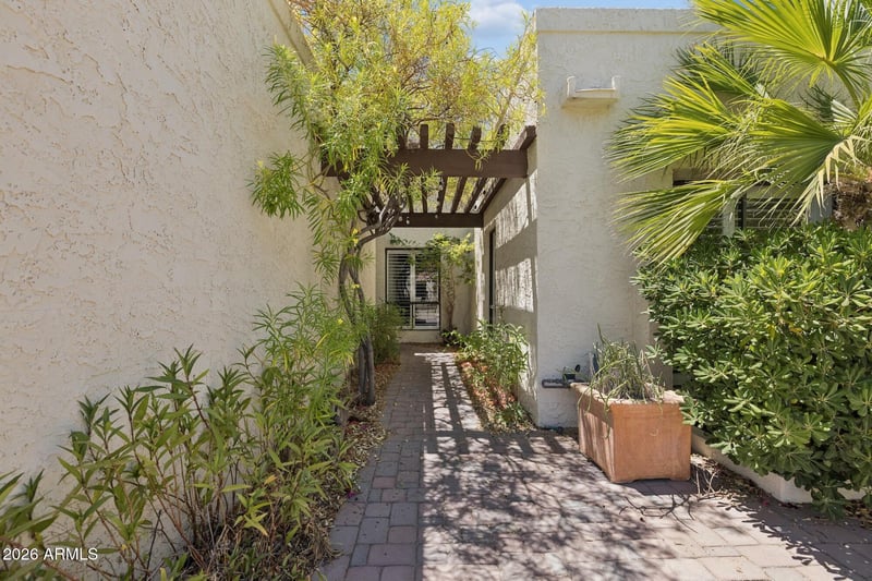 4717 E Winston Dr, Phoenix, AZ 85044