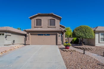 4718 Silverwood Dr, Phoenix, AZ 85048