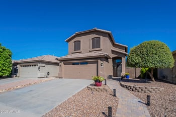 4718 Silverwood Dr, Phoenix, AZ 85048