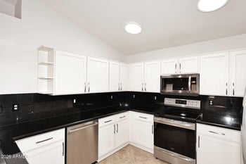 4719 Amberwood Dr, Phoenix, AZ 85048