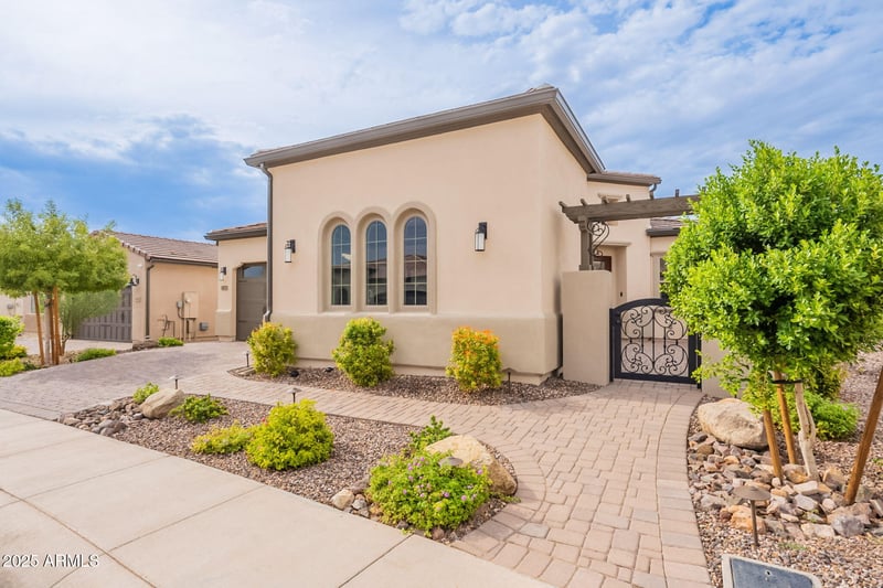 472 Bracciano Ave, San Tan Valley, AZ 85140