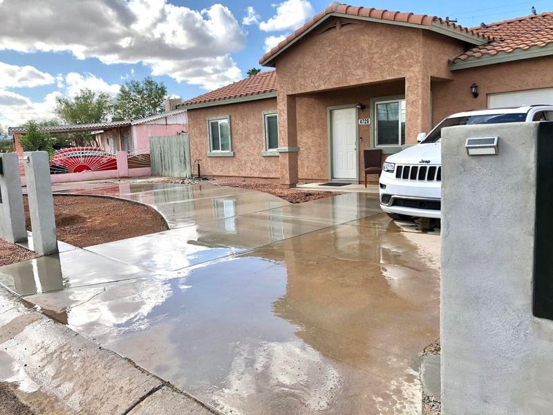 4720 S 36th Dr, Phoenix, AZ 85041
