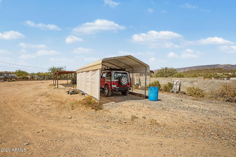 47205 N New River Rd, New River, AZ 85087