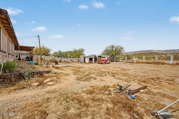 47205 New River Rd, New River, AZ 85087