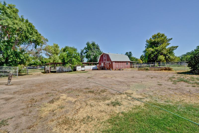 4721 W Greenway Rd, Glendale, AZ 85306