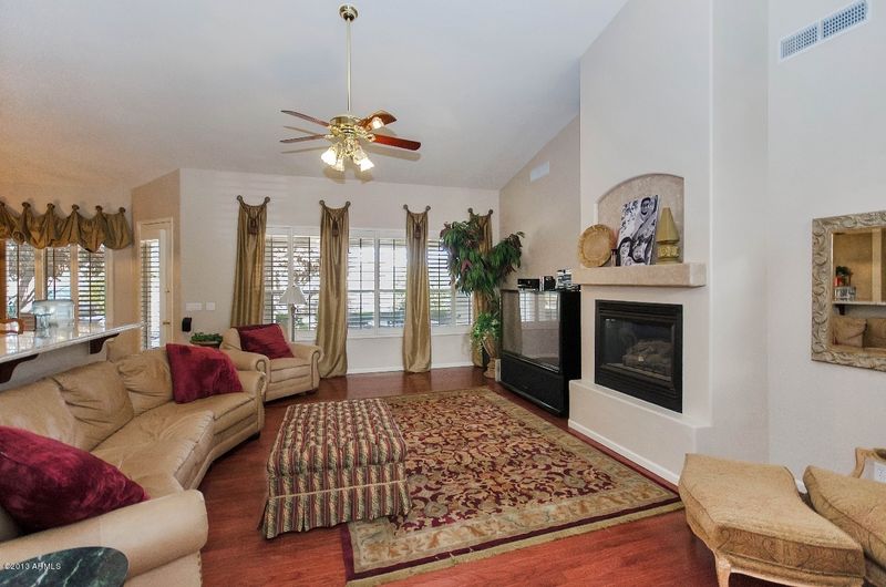 4722 W Fallen Leaf Ln, Glendale, AZ 85310