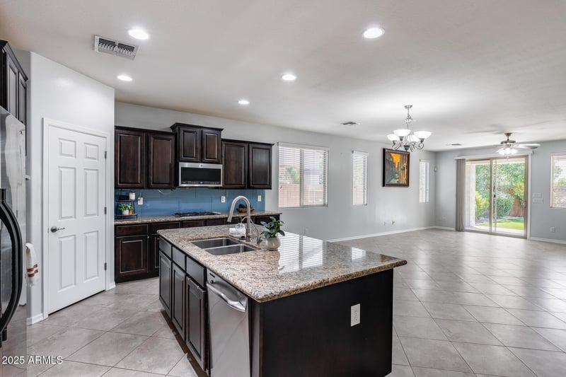 4723 Buckskin Trl, Phoenix, AZ 85083