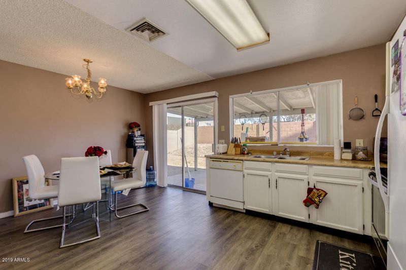 4725 E Pollack Ln, Phoenix, AZ 85042