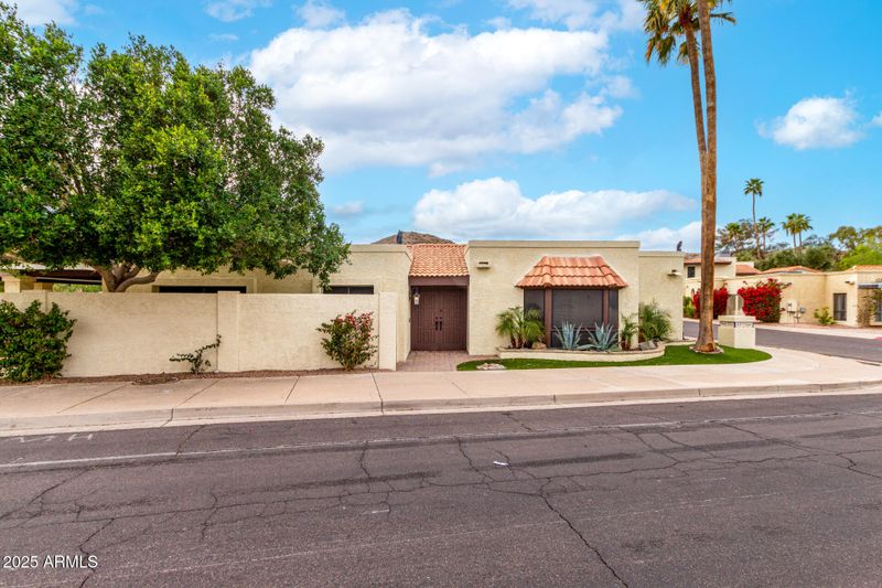 4725 E Winston Dr, Phoenix, AZ 85044