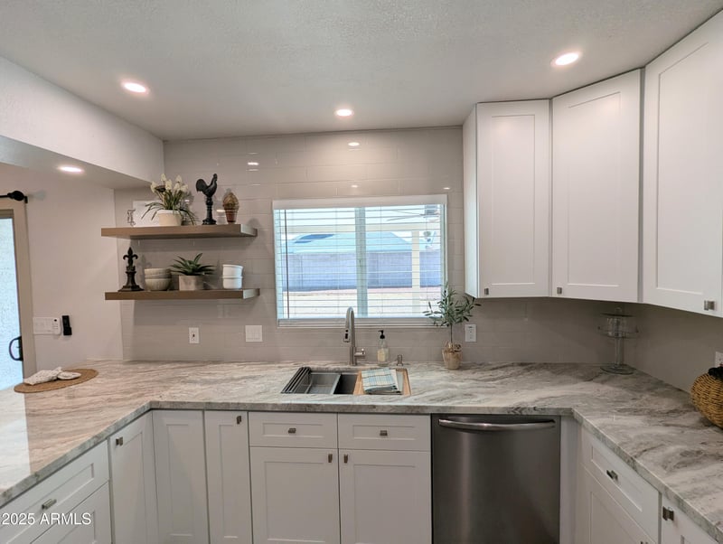 4725 Kristal Way, Glendale, AZ 85308