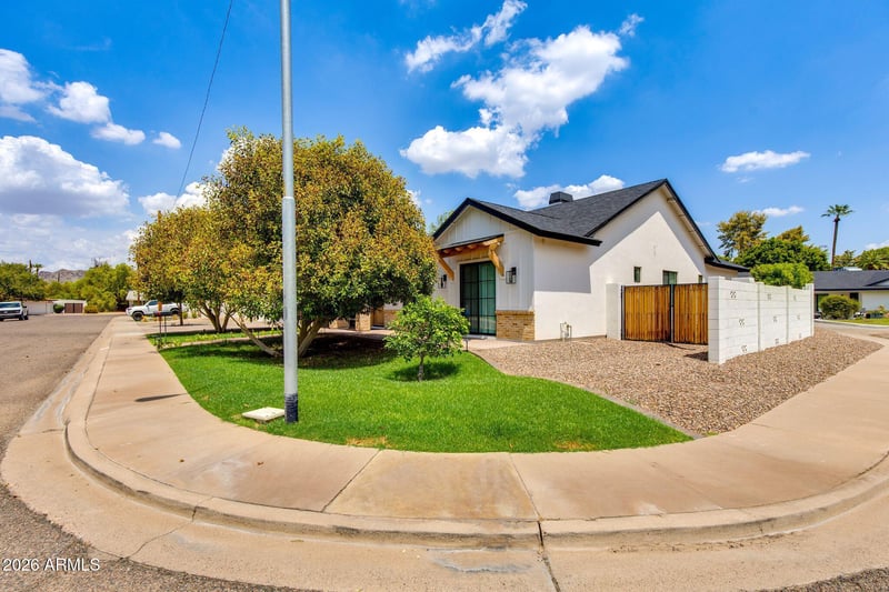 4725 N 33rd St, Phoenix, AZ 85018
