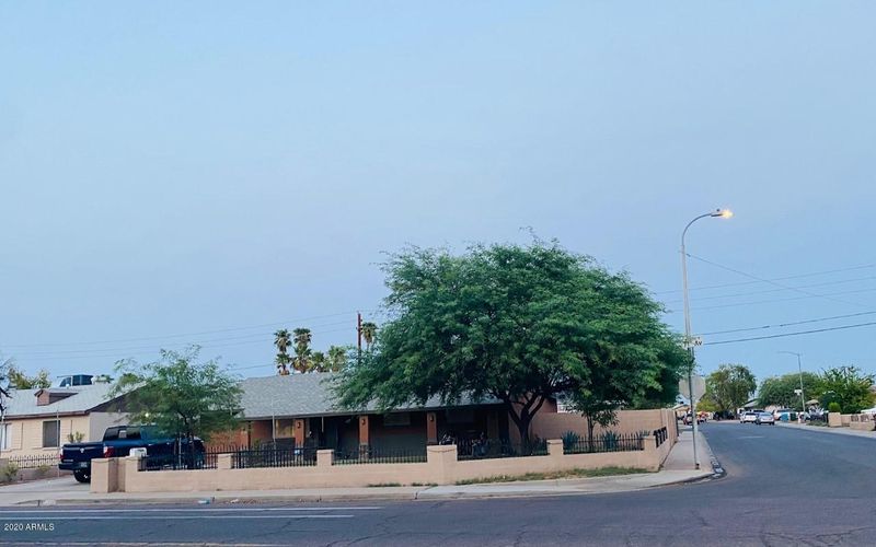 4725 N 71st Ave, Phoenix, AZ 85033