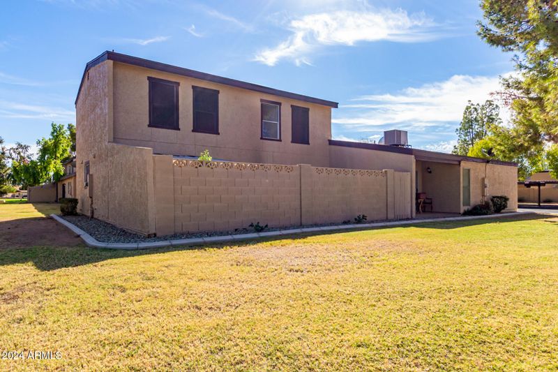 4725 W Continental Dr, Glendale, AZ 85308