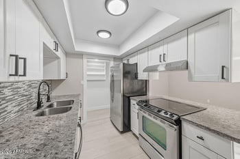 4725 Northern Ave, Glendale, AZ 85301