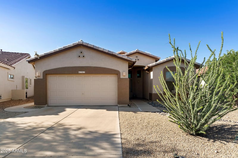 4727 Azalea Dr, Gilbert, AZ 85298