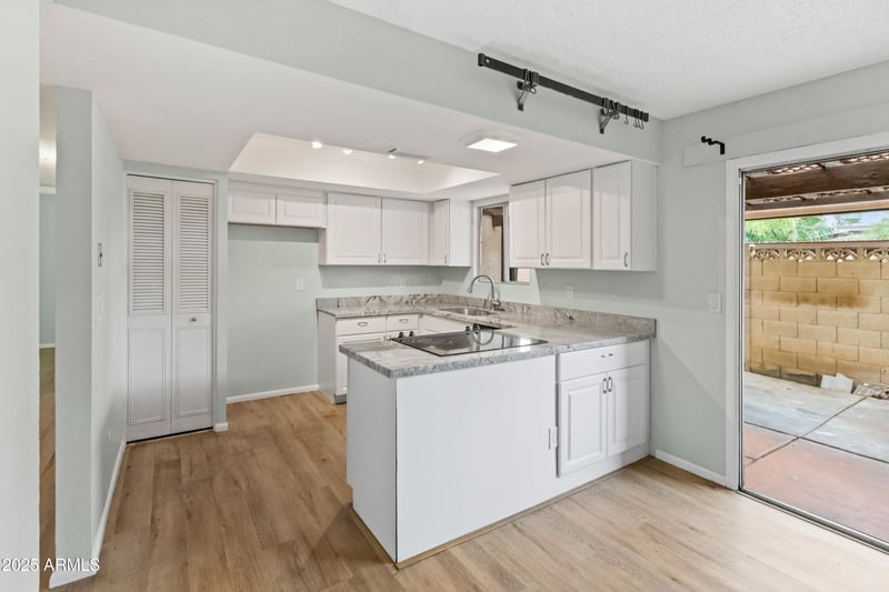 4727 Continental Dr, Glendale, AZ 85308