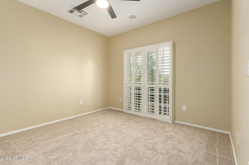 4727 E Red Oak Ln #102, Gilbert, AZ 85297
