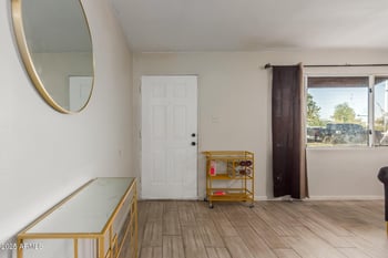 4727 Osborn Rd, Phoenix, AZ 85031