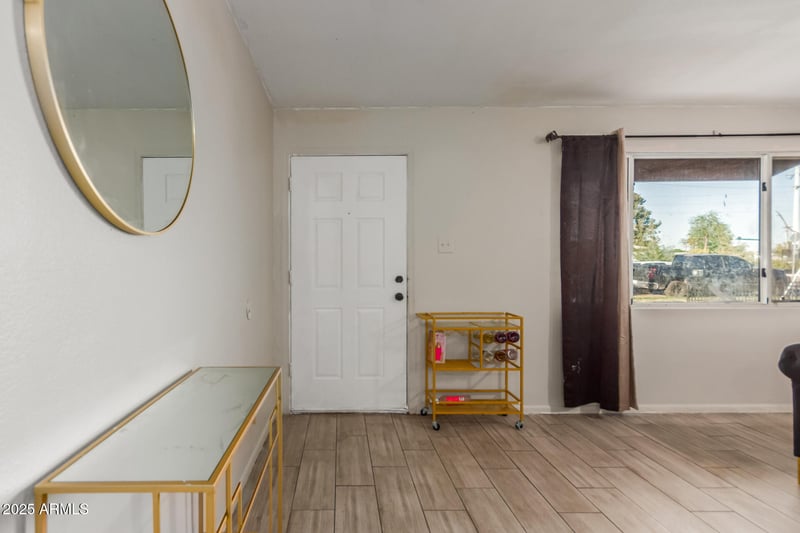 4727 Osborn Rd, Phoenix, AZ 85031