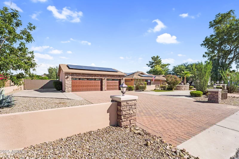 4728 Saguaro Park Ln, Glendale, AZ 85310