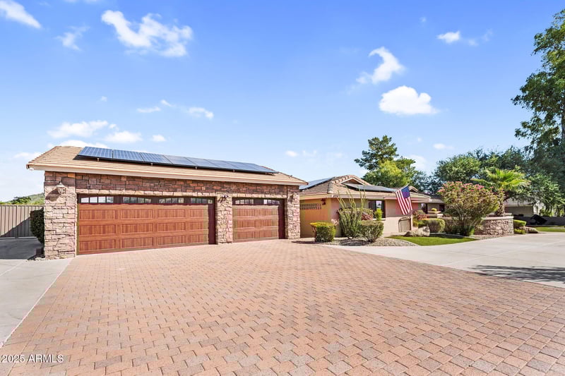 4728 Saguaro Park Ln, Glendale, AZ 85310