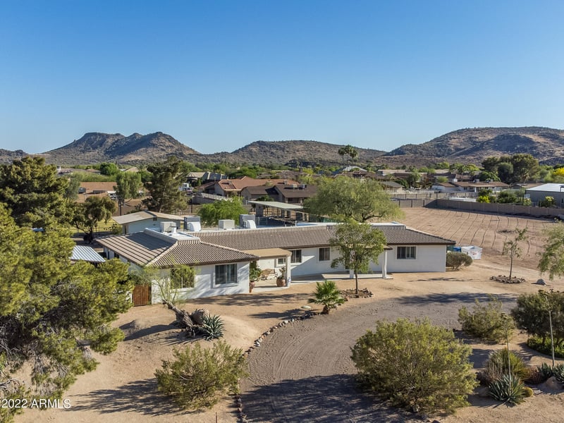 4729 W Soft Wind Dr, Glendale, AZ 85310