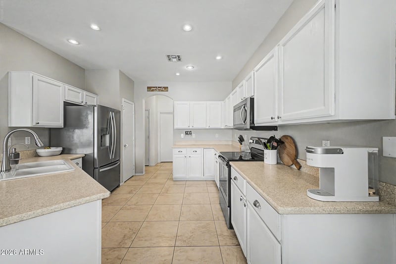 4730 E Silverwood Dr, Phoenix, AZ 85048