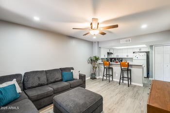 4730 Northern Ave #1102, Glendale, AZ 85301