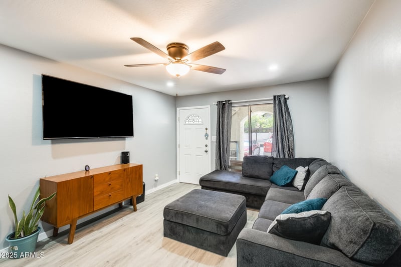 4730 Northern Ave #1102, Glendale, AZ 85301