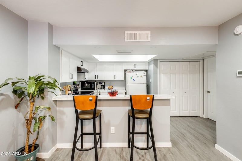 4730 Northern Ave #1102, Glendale, AZ 85301