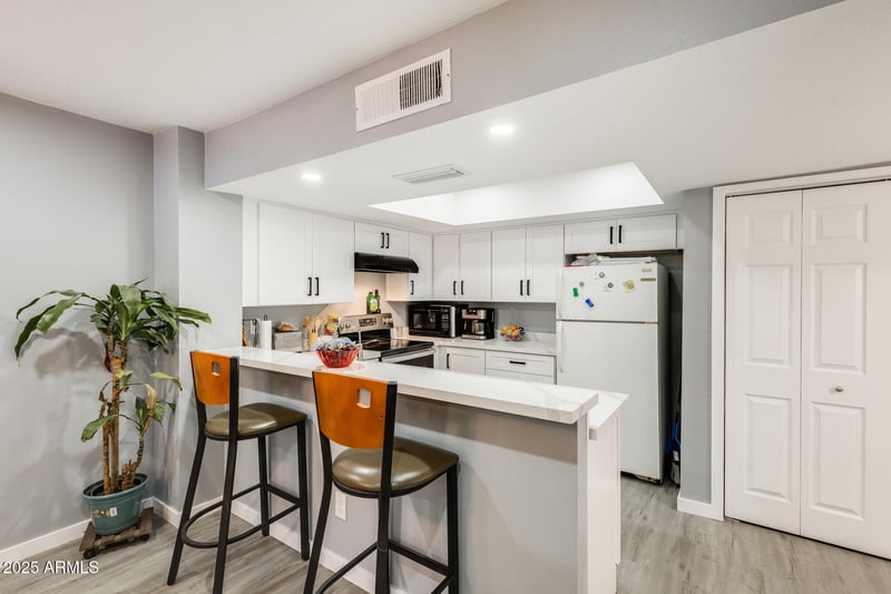 4730 Northern Ave #1102, Glendale, AZ 85301