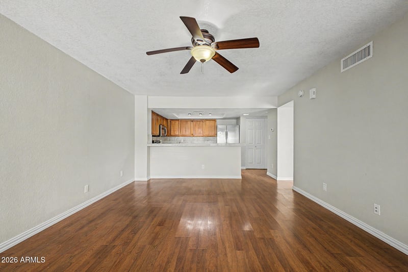 4730 Northern Ave #1104, Glendale, AZ 85301