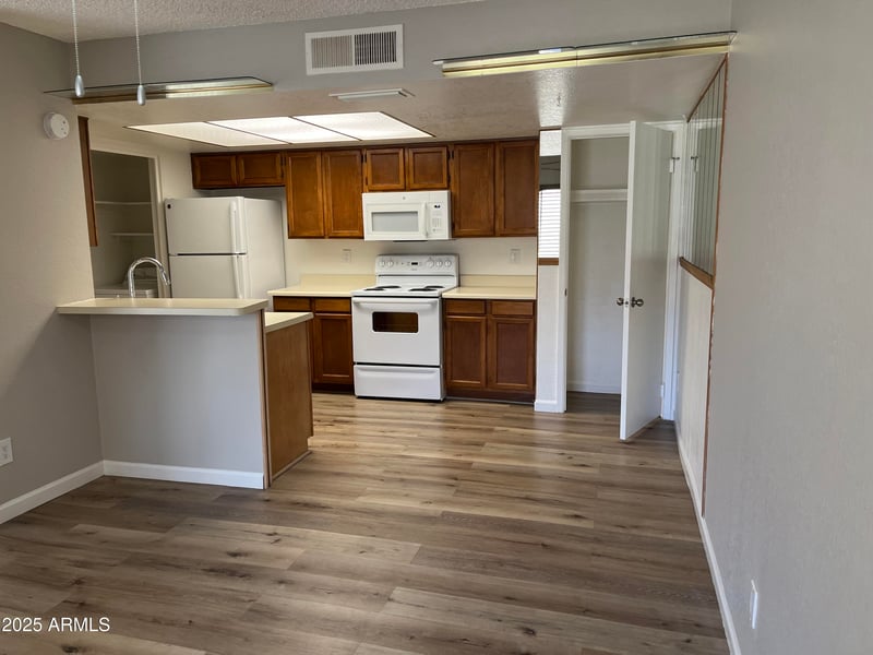 4730 Northern Ave #1170, Glendale, AZ 85301