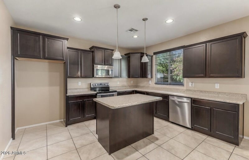 4730 Gelding Dr, Glendale, AZ 85306