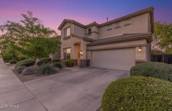 4730 W Gelding Dr, Glendale, AZ 85306