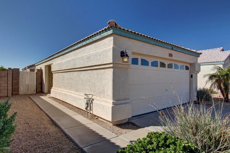 4731 E Mountain Sage Dr, Phoenix, AZ 85044