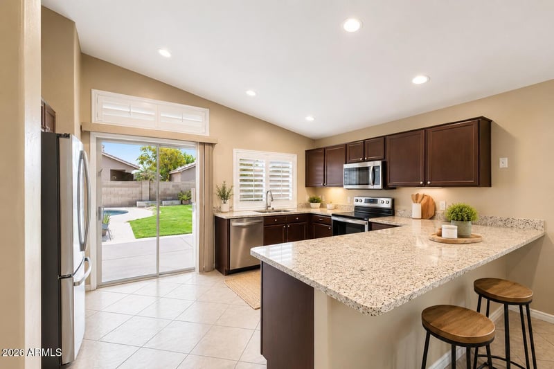 4731 E South Fork Dr, Phoenix, AZ 85044