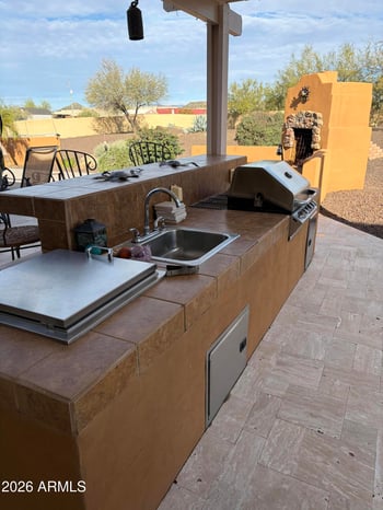 47316 10th Ave, New River, AZ 85087