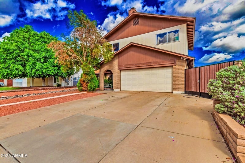 4732 Davis Rd, Glendale, AZ 85306