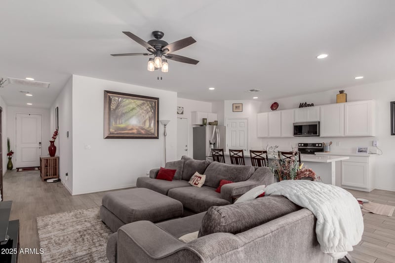 4733 Carver Dr, Mesa, AZ 85212