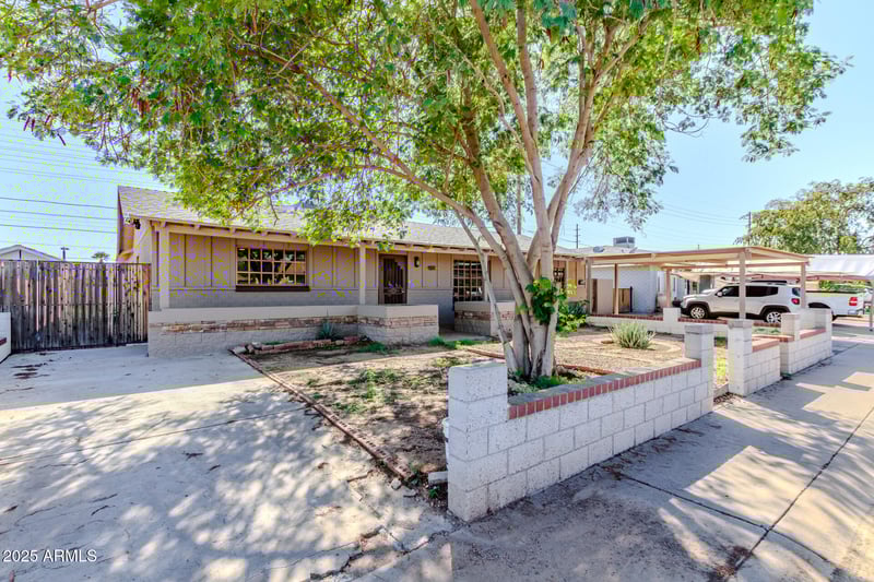 4733 Crittenden Ln, Phoenix, AZ 85031