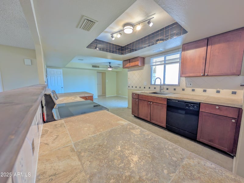 4733 Hayward Ave, Glendale, AZ 85301