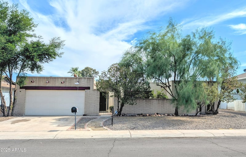 4733 Hayward Ave, Glendale, AZ 85301