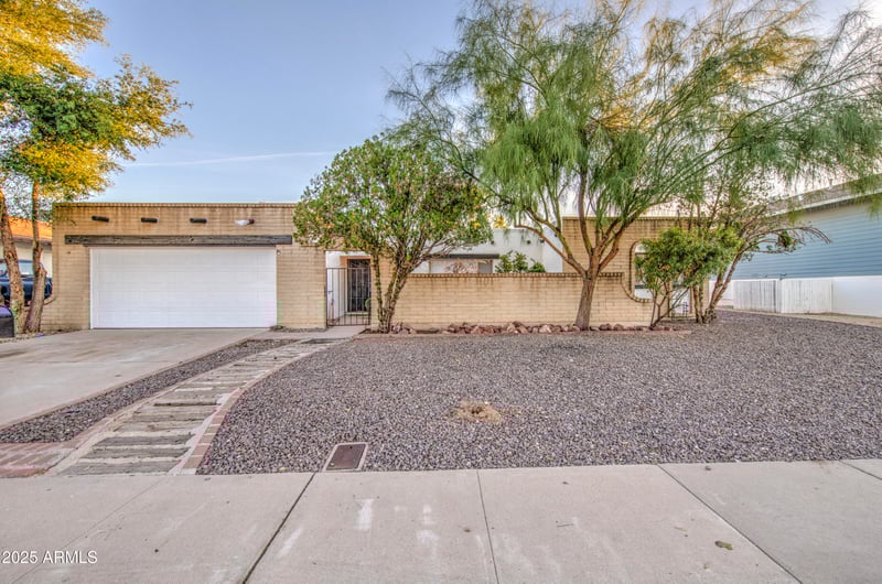 4733 Hayward Ave, Glendale, AZ 85301