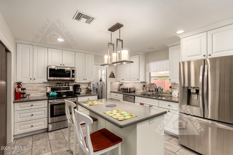 4734 Florian Cir, Mesa, AZ 85206