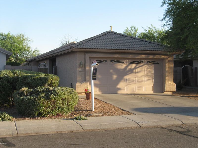 4735 E Amberwood Dr, Phoenix, AZ 85048